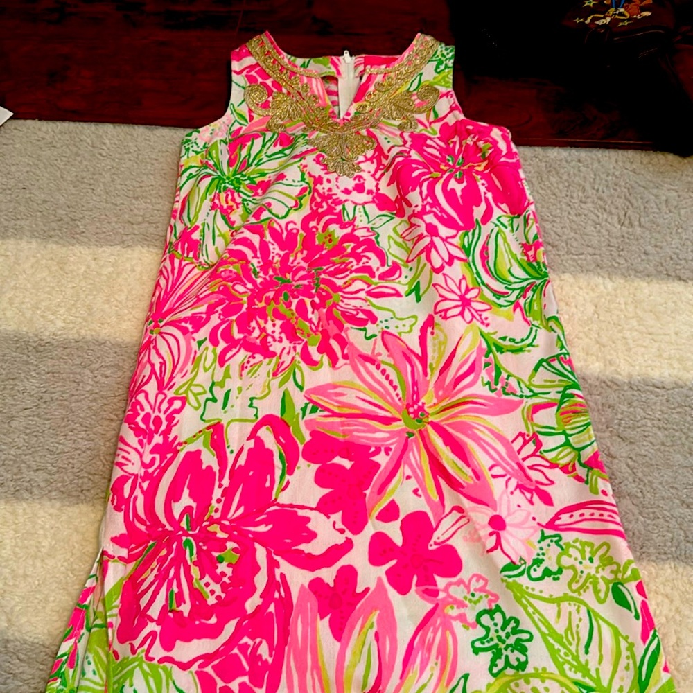 Great used condition Lilly Pulitzer girls maxi dress. Size 7.